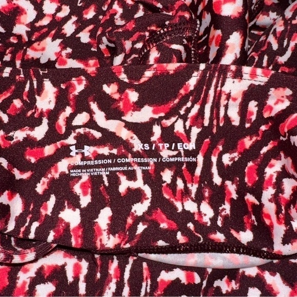 Under Armour Women’s XS Compression 19” Capris Activewear Tights - Burgundy - Picture 8 of 8